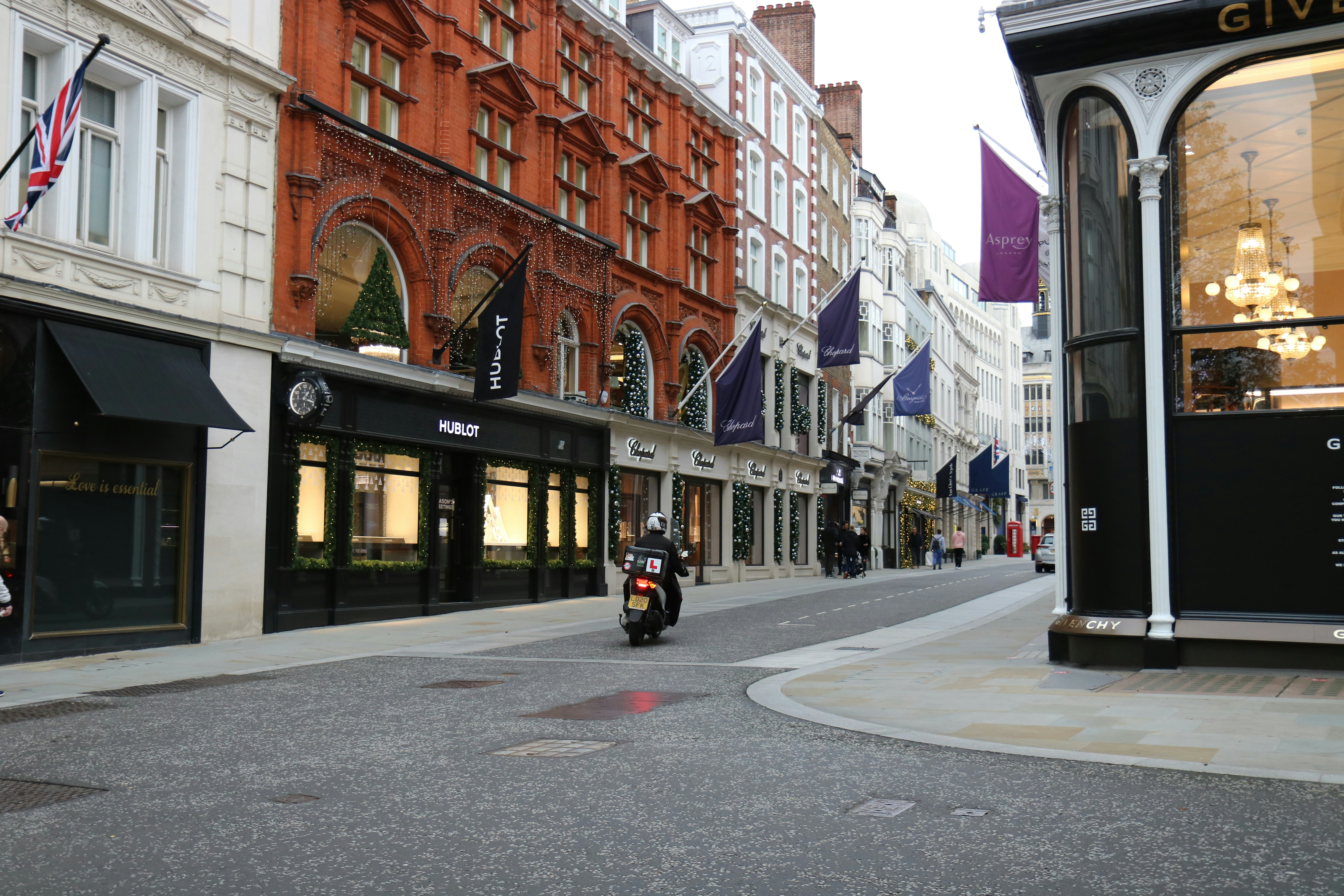 Discover Mayfair: The Best Things to Do in London’s Iconic Luxury Neighbourhood